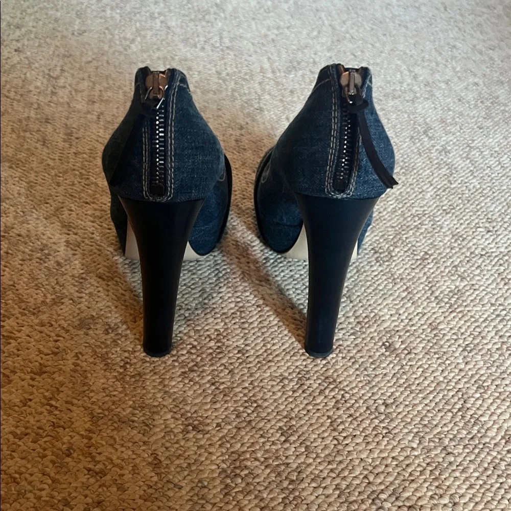 Miu Miu Dark Denim Peep Toe Heels in size EU 39 (US 8) - Picture 4 of 6
